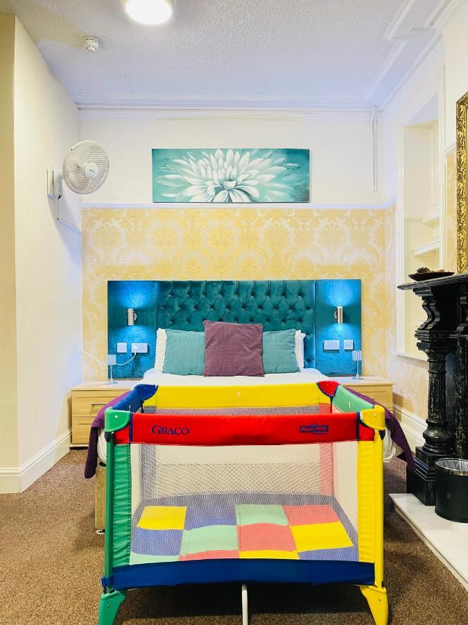 Trivelles Park Hotel Πρέστον Εξωτερικό φωτογραφία