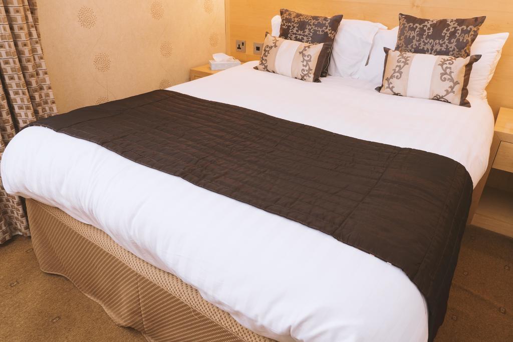 Trivelles Park Hotel Πρέστον Εξωτερικό φωτογραφία