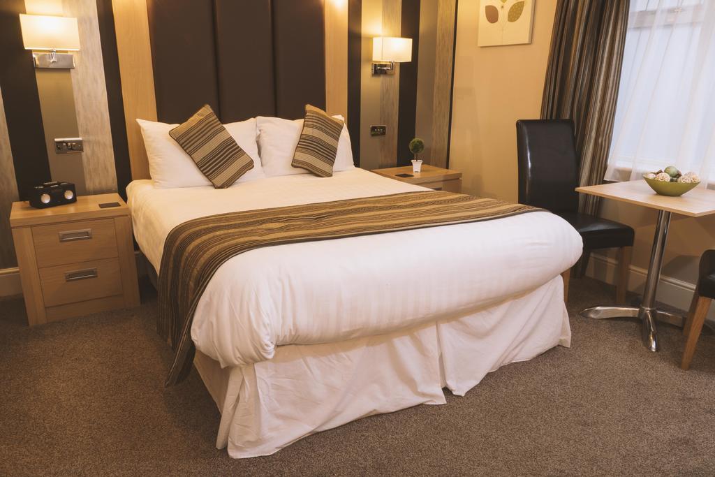Trivelles Park Hotel Πρέστον Εξωτερικό φωτογραφία