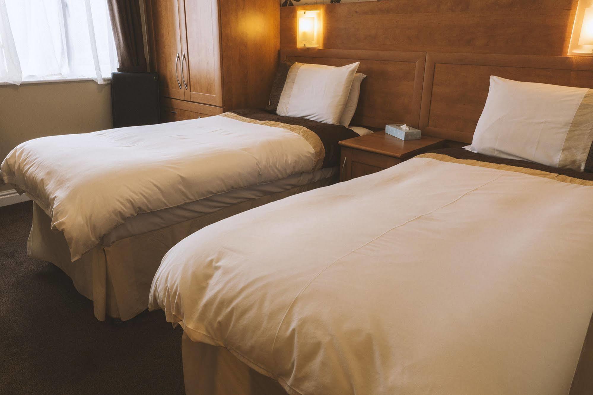 Trivelles Park Hotel Πρέστον Εξωτερικό φωτογραφία