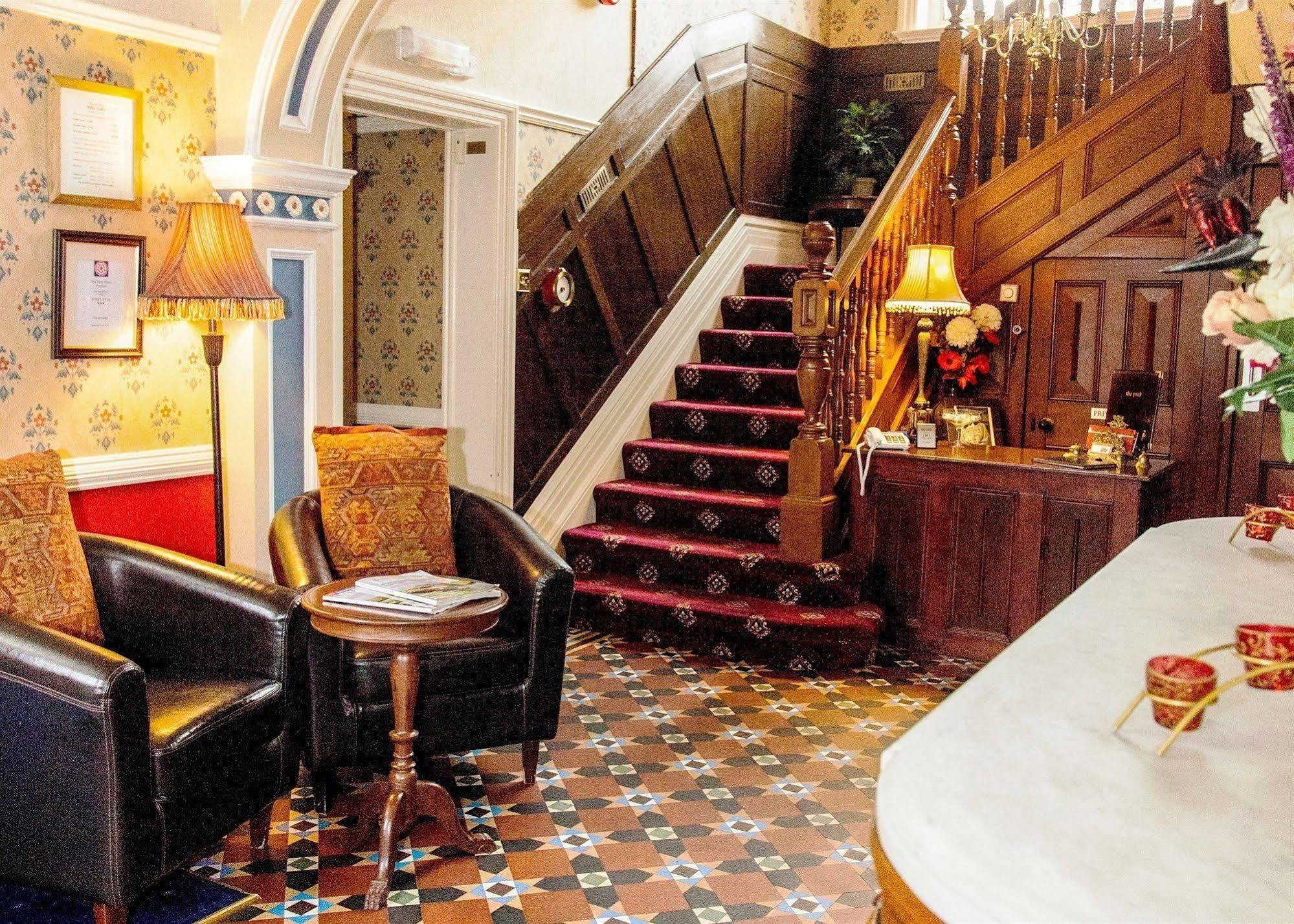 Trivelles Park Hotel Πρέστον Εξωτερικό φωτογραφία